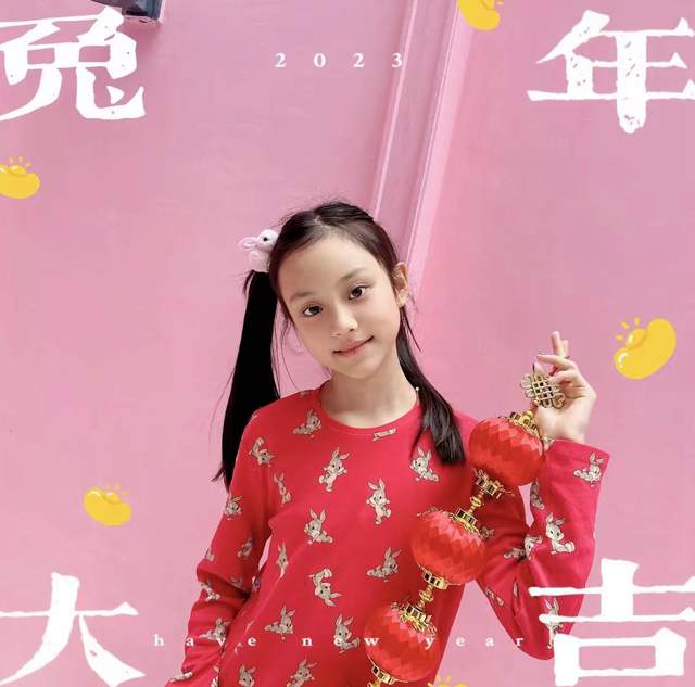 李小璐公开女儿账号，背景图及留言曝光，甜馨似乎很期待父母团圆