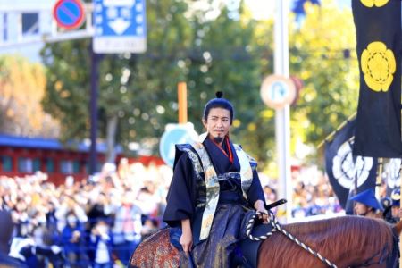 走红30年木村拓哉为电影宣传46万人围观 新戏《教场0》演白发魔鬼教官收视夺冠